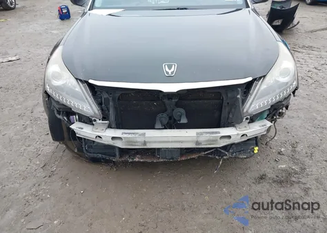 2016 Hyundai Equus Signature z USA, uszkodzony, nr VIN KMHGH4JH0GU105686